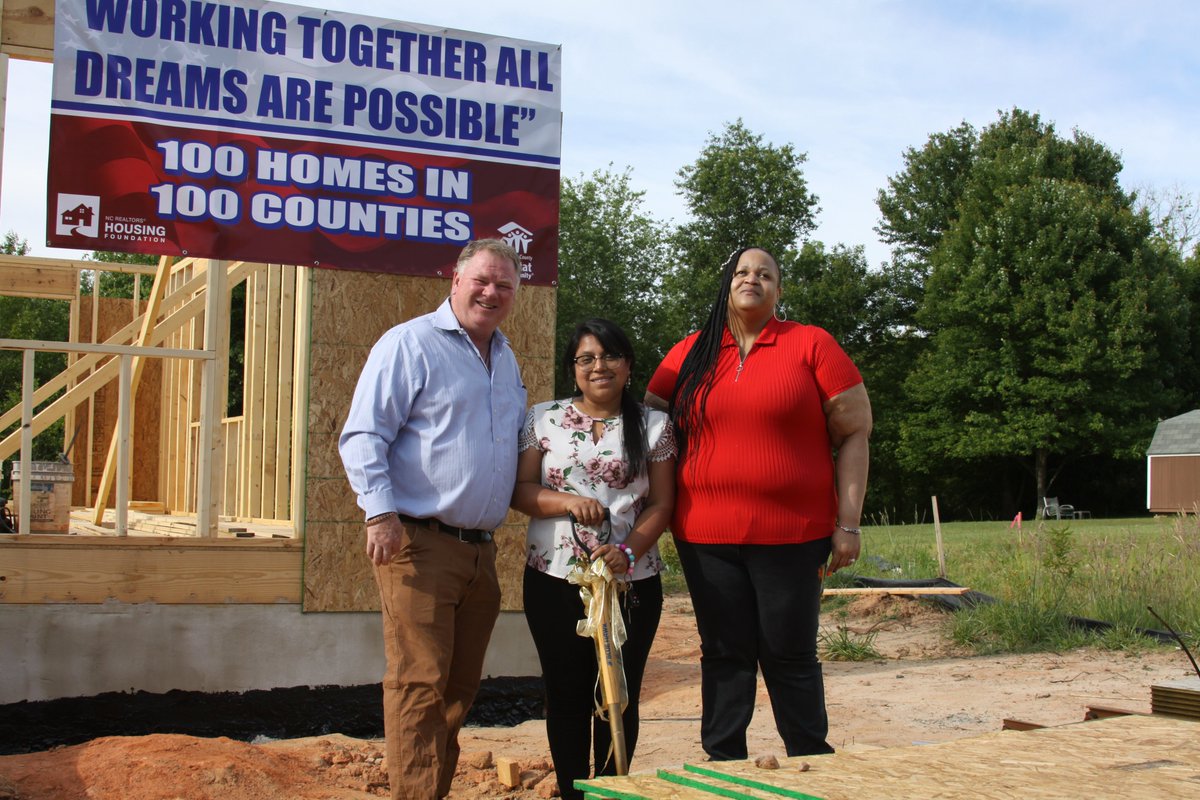 AC_Schools's tweet photo. Alexander Central HS students celebrated a groundbreaking today on a Habitat House. While the work has been happening for several weeks now, the group marked the day with the potential homeowner and the NC Realtors Foundation. The foundation gave $125,000 for a full-house build. https://t.co/o1hiFt2vhR