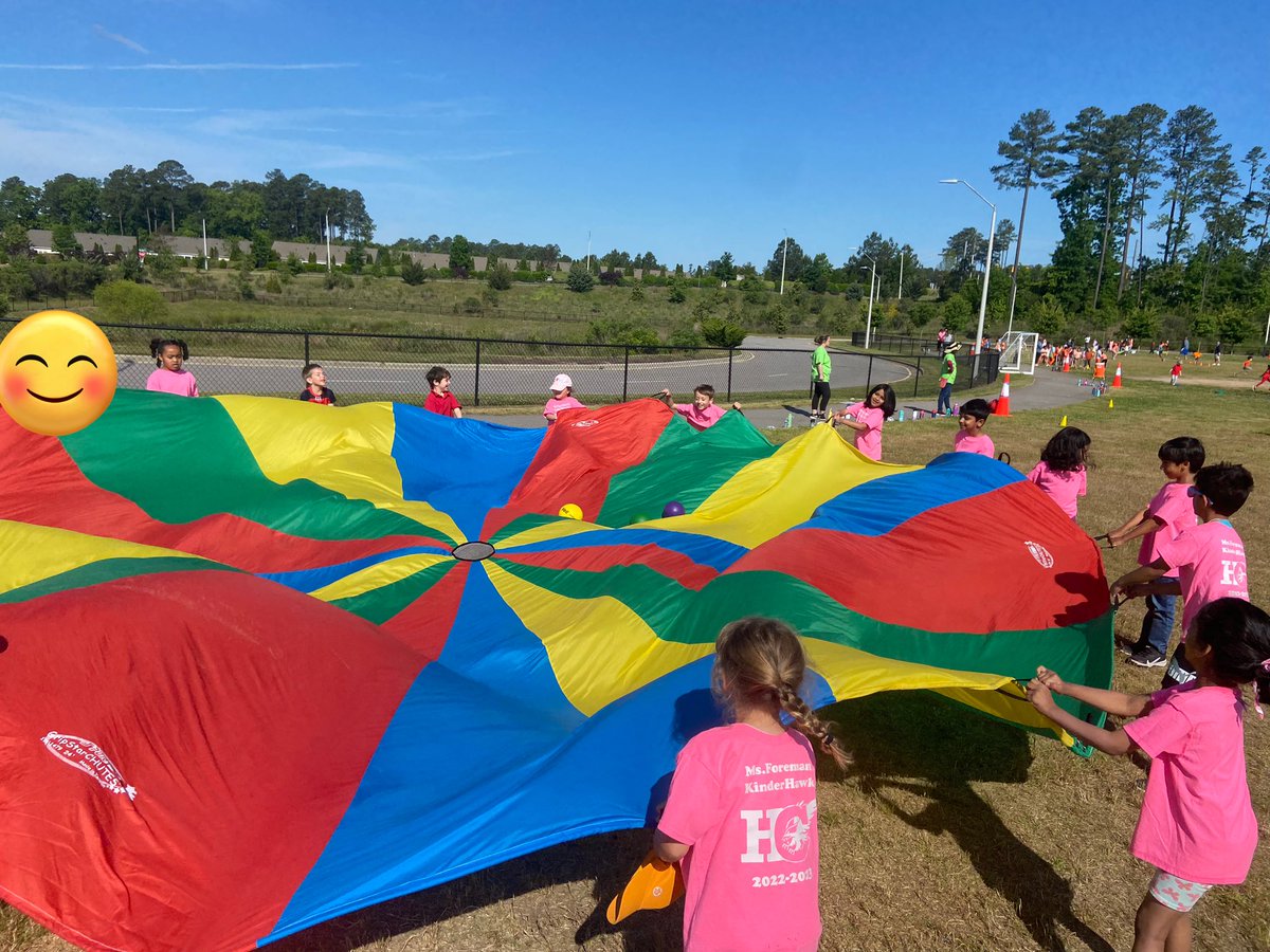 Lauren Foreman tweet media