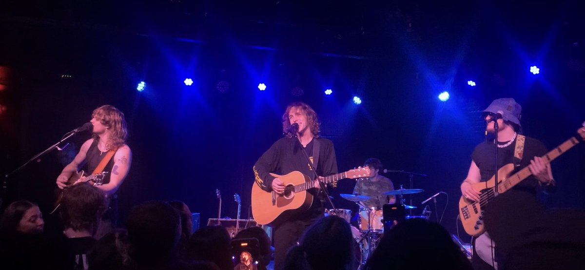 ItsPersonnn's tweet photo. The Bottleneck was absolutely majestic last night with @fellythekid https://t.co/VKdakMwAeA