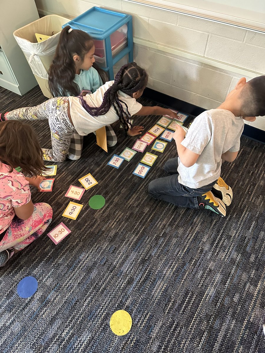 Math puzzles and teamwork ⏰👊🏽