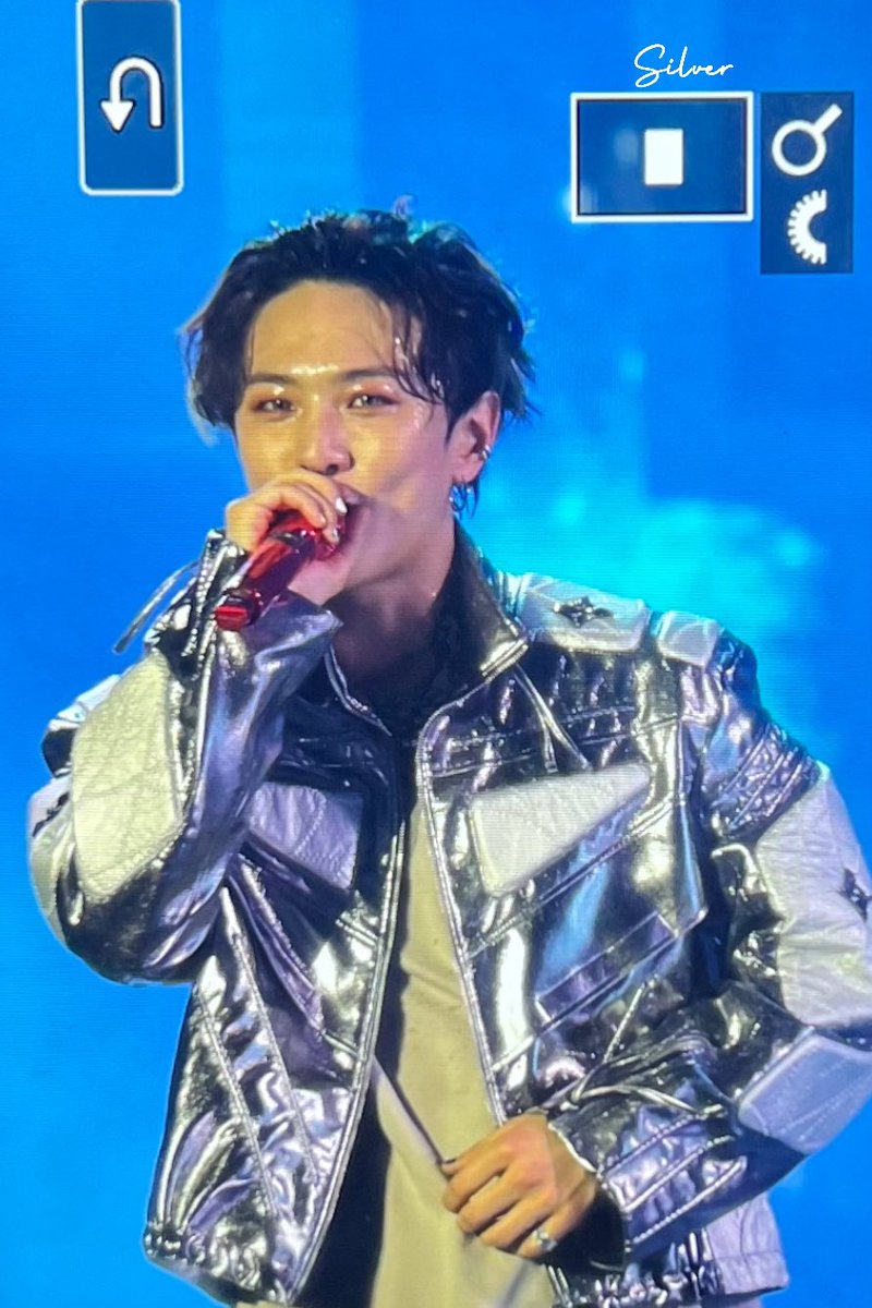 실버 Silver🦋 tweet media