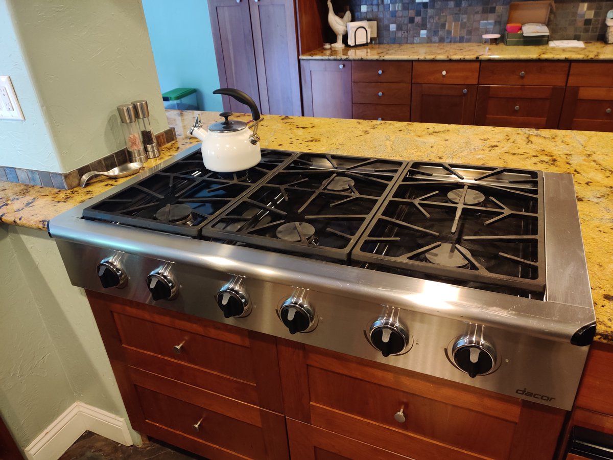 DacorDenver's tweet image. At Dacor Appliance Repair Denver, we know the frustration of a broken cooktop. Let us take care of it for you! #fastrepairs #cooktopexpert #Denver