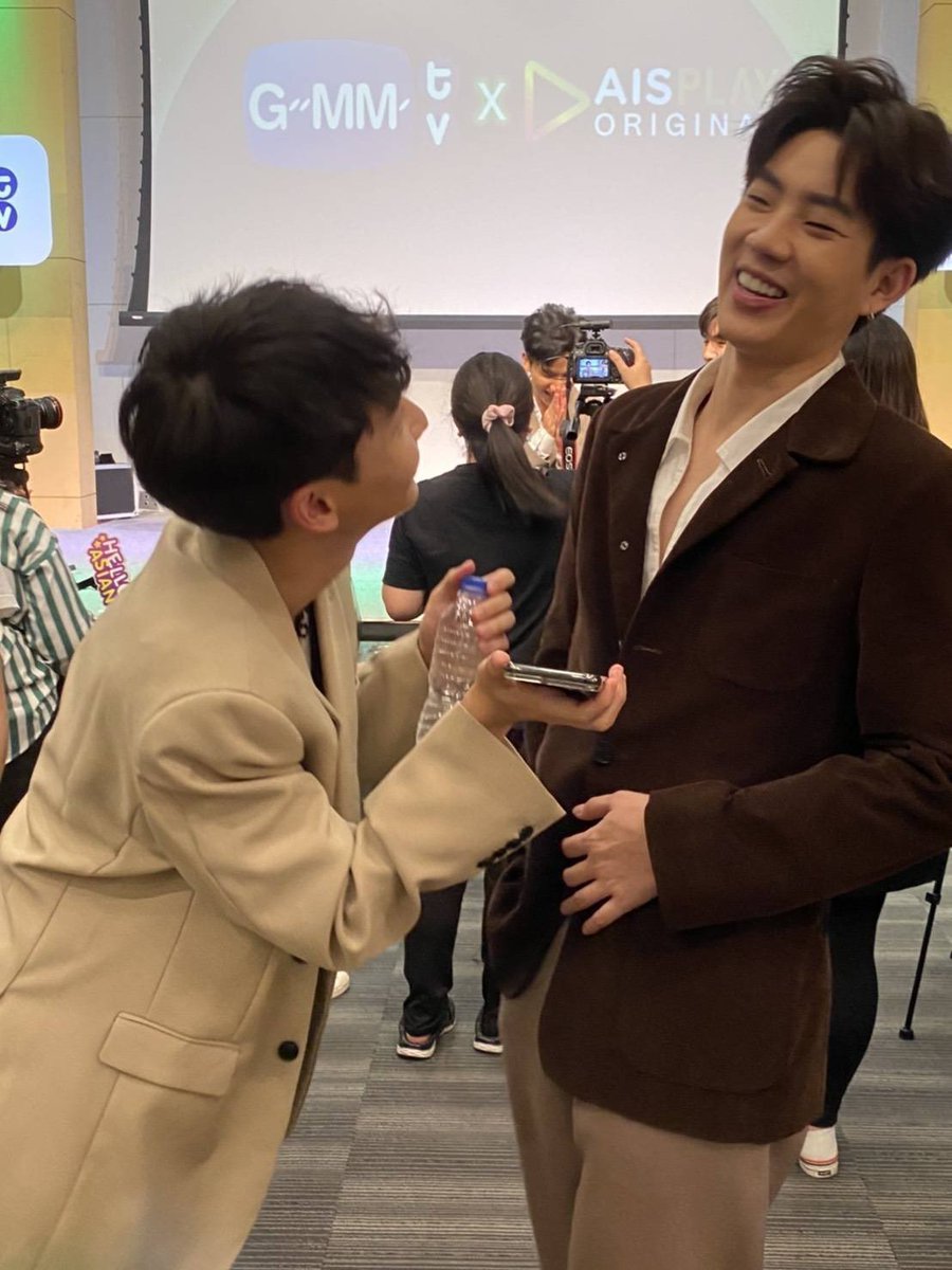 ttumcials's tweet photo. they are each other’s best partner #ออฟกัน https://t.co/jf1gMcUMg1