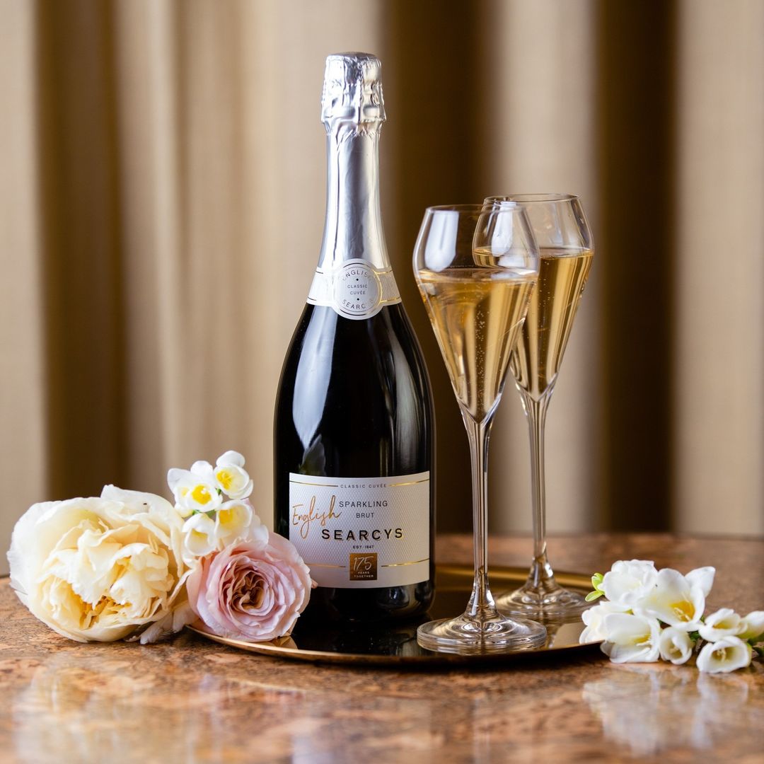 SearcyStPancras's tweet photo. Complimentary fizz for the Coronation 🥂👑 🇬🇧 

Join us in our St Pancras Brasserie on Coronation Day (Saturday 6th May) and enjoy a complimentary glass of Searcys English Sparkling Wine with your meal 🍾 🥂 

Book a table here: https://t.co/4KIC8JplNl

T&amp;Cs Apply. https://t.co/8EozQyIYU6