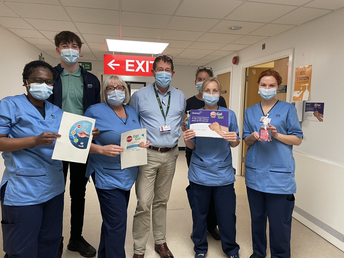Lovely photo of the Peterhead vaccination clinic celebrating Hand Hygiene day! #HandHygieneDay @NHSGrampian @HSCPshire