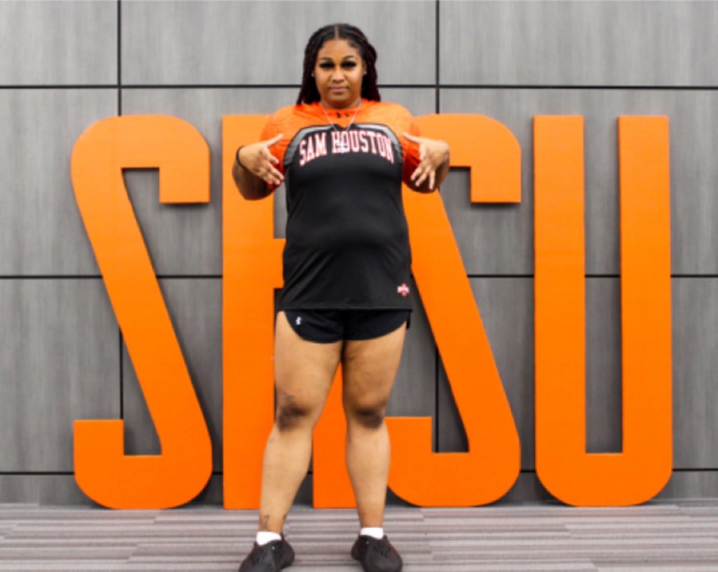 Zenatarhini23's tweet photo. #nextchaper How we feelin🫢👀👀👀!!! Cant wait to compete and Throw at a higher level so blessed! #samhouston @coachzaysimms @BearkatsTFXC https://t.co/zjKb2nwYGp