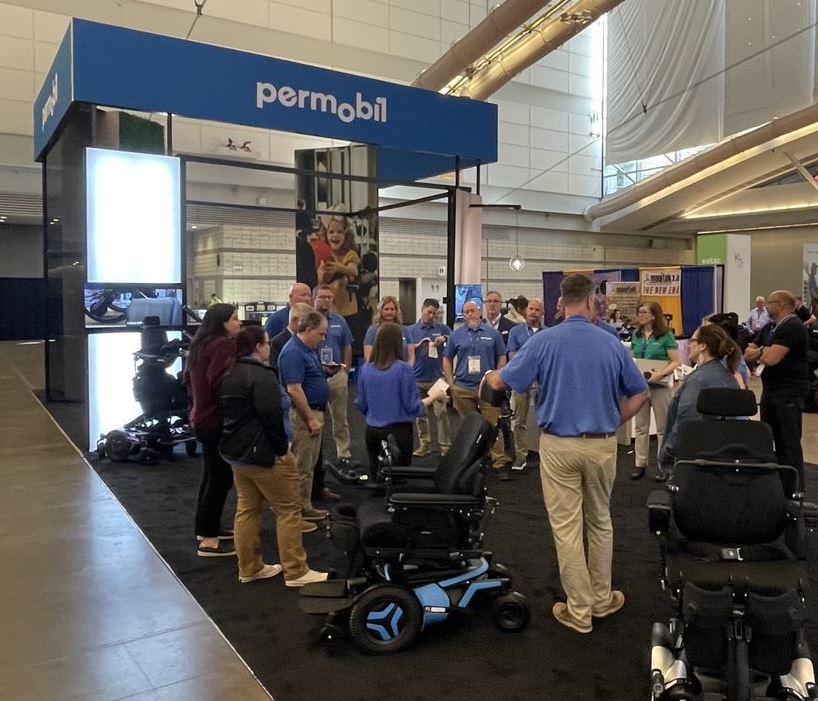 PermobilCanada's tweet image. Come see us this weekend at the NY @AbilitiesExpo (Booth #1201)! 

Can't join us this? Sign-up here to receive an exclusive first look at what's coming soon: bit.ly/40yLulf.

#StandforMore #PermobilPower #TiLite #InnovatingForIndividuals