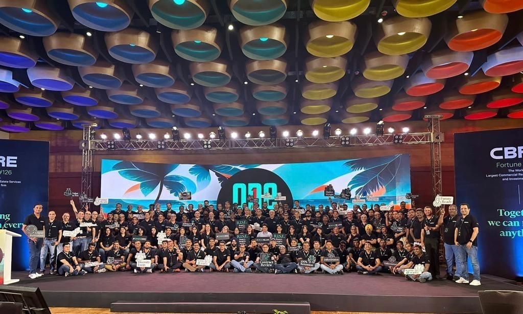 AnshumanMagzine's tweet photo. April is that month of the year when we take a break from our round-the-clock schedule to Reconnect, Recharge and Realign with our teams and plan for the active year ahead. Sharing a few glimpses from our recent GWS & PM and A&T offsites.
#iamcbre #teamdevelopment #celebrations https://t.co/LJvqzpwBoD
