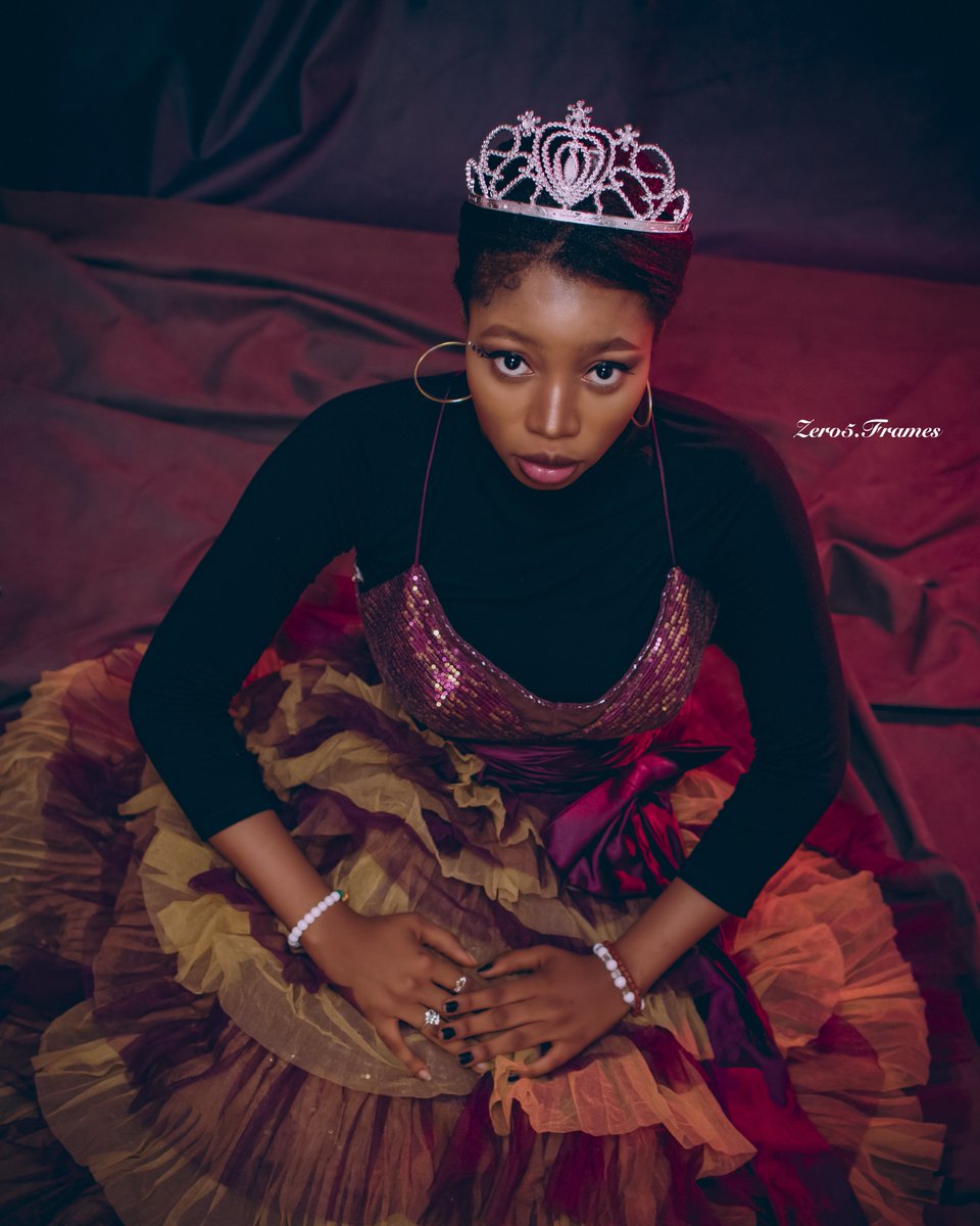 Zero5_Frames's tweet photo. Faridas gorgeousness in her gorgeous outfit, captured by My gorgeous lenses 📸

#photograghy #zero5frames #Abuja https://t.co/lAvHMHUzBk