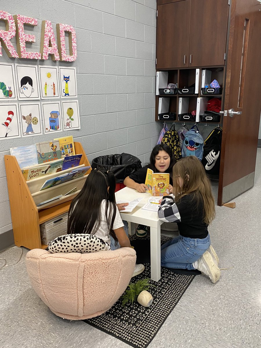 campabc3's tweet photo. Mrs. Comparatoβs 3rd graders finishing up Zoey and Sassafras , Dragons and Marshmallows . Our @ABESCardinals have enjoyed reading and joining with our community during #onebookreadcity @GlennJacobsTN https://t.co/TcK5k4bXC9