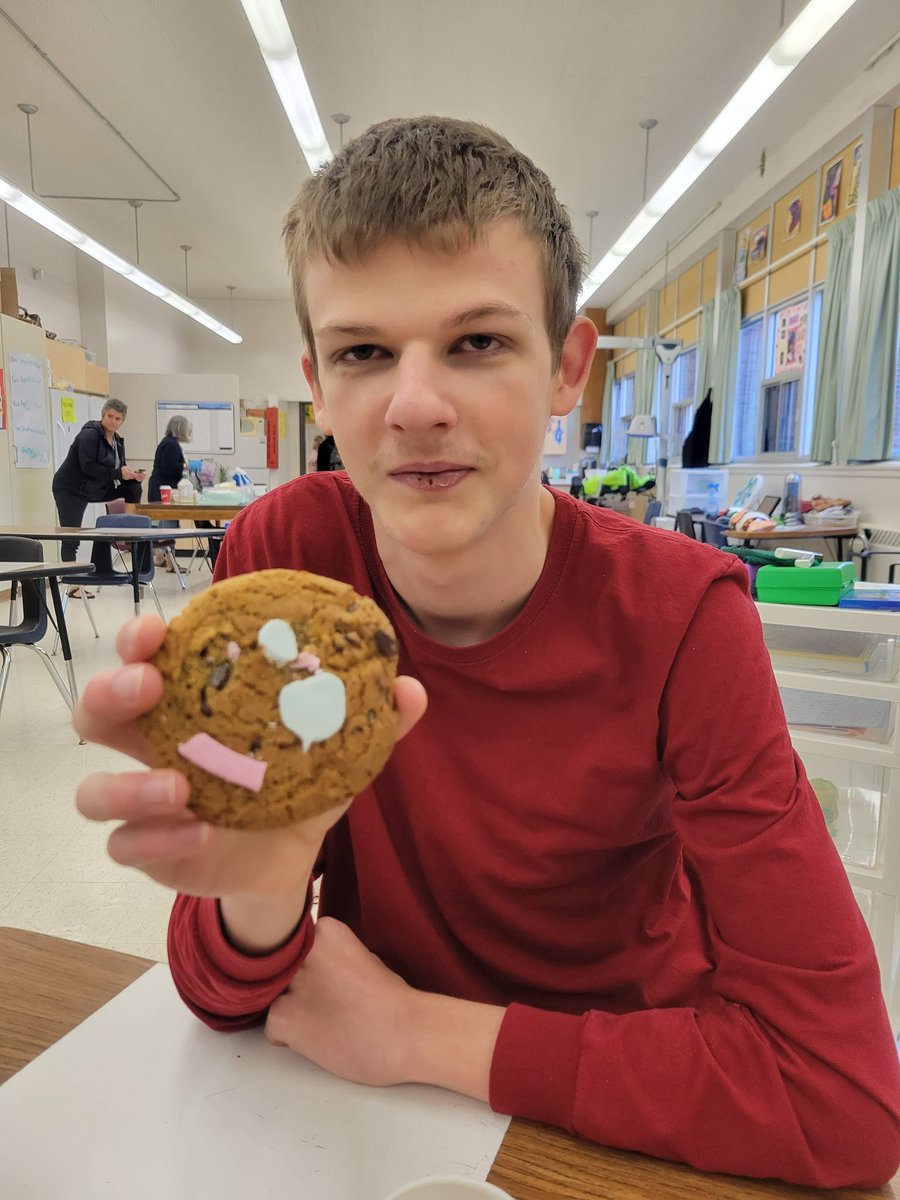 Thank you <a href="/TimHortons/">Tim Hortons</a> Palmerston for my cookie!  It brought a #smile to my face! #SmileCookie #TimHortons 
<a href="/NorwellDSS/">Norwell DSS</a>