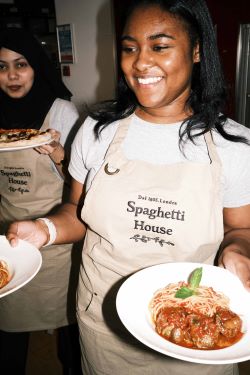 Lunch is served 🍝

Our traditional meatball recipe is a staple dish (and a Spaghetti House favourite 👌)