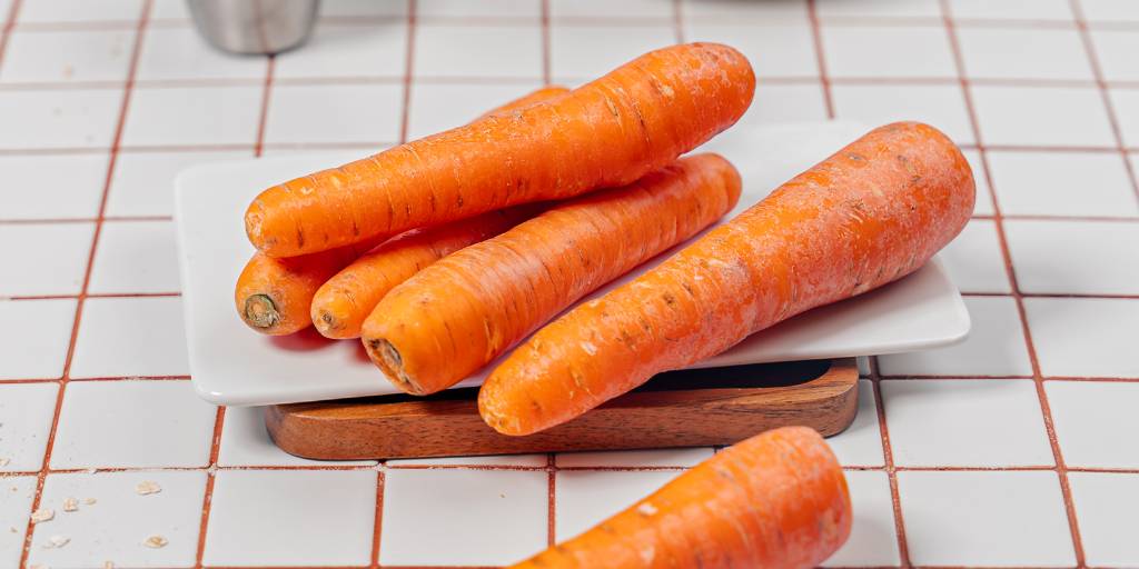 MTKry's tweet photo. 🥕 Popsi, popsi porkkanaa! 🥕
Porkkanasato on vuosittain Suomessa yli 70 miljoonaa kiloa, ja keskimäärin suomalainen syö noin yhdeksän kiloa porkkanaa vuosittain eli noin kaksi porkkanaa viikossa. 🥕
#porkkana #kotimaisuus #voimaakasviksista #mtkry https://t.co/OzH2HugBBH