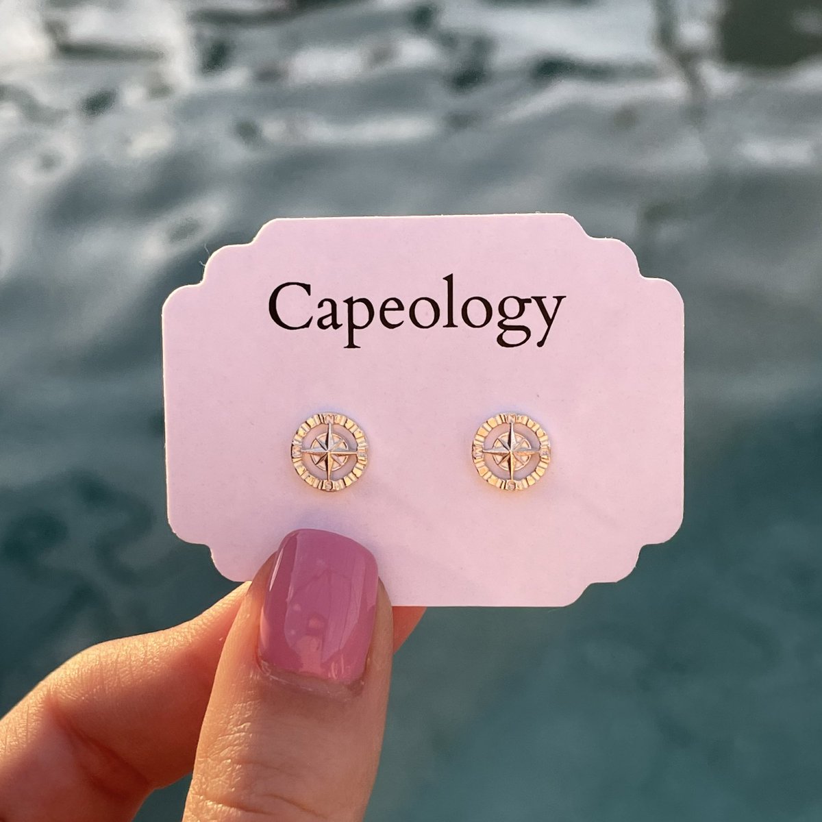 capeologypics's tweet photo. THEY’RE LIVE! 🥳 Our Compass Collection is NOW available on our website! 🧭Hurry, these will sell fast! ✨ All orders ship for FREE in the USA. Shop here: https://t.co/wM6VnWMKJ2

#capeology #capecod #capecodjewelry #nauticaljewelry https://t.co/YxjMPgch2h