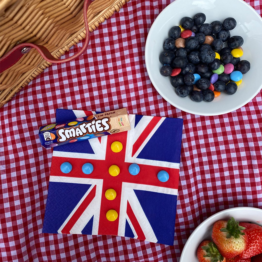 We're looking forward to a colourful Coronation picnic this weekend, come rain or shine! 🇬🇧 Who's with us?! 💙