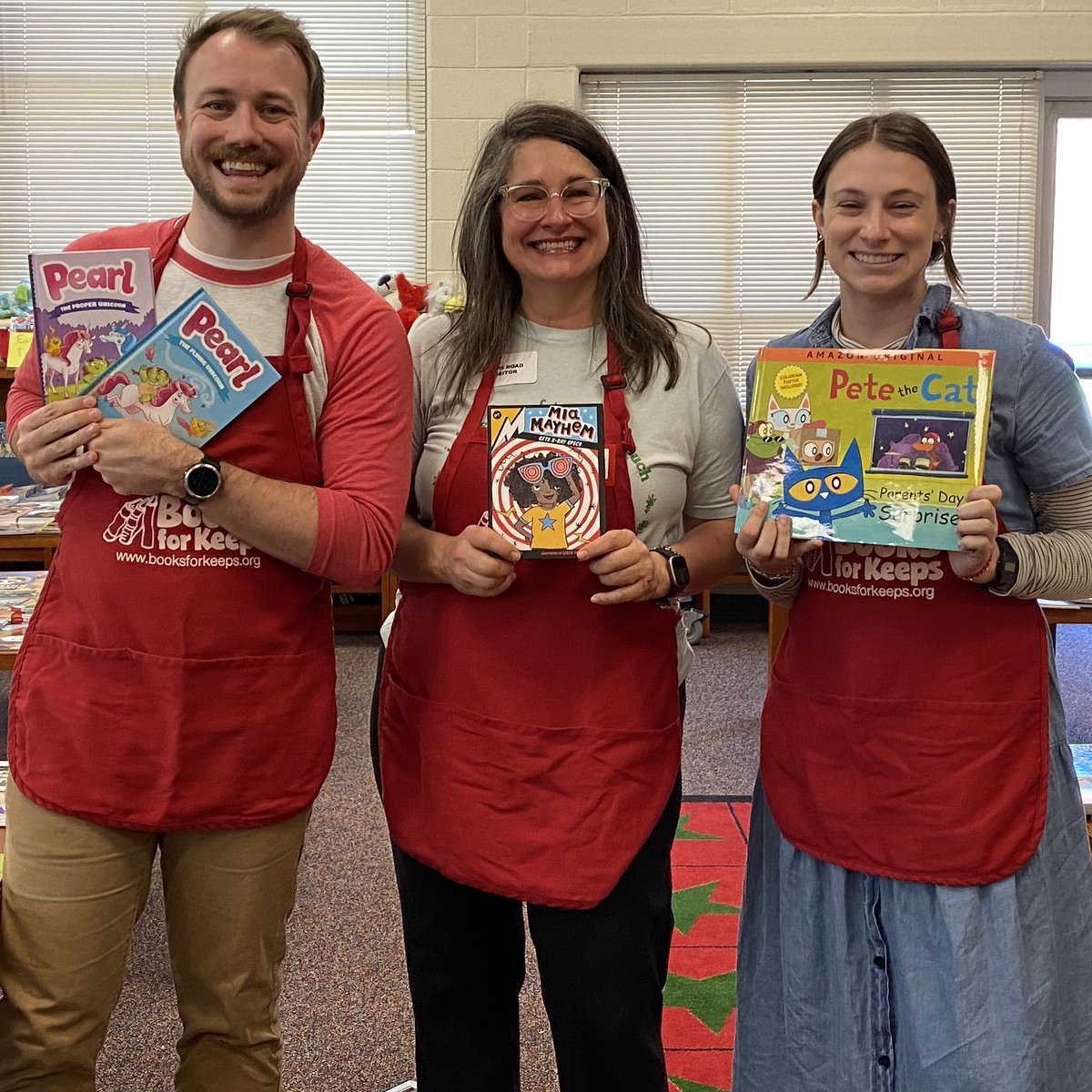 Avid Bookshop tweet media