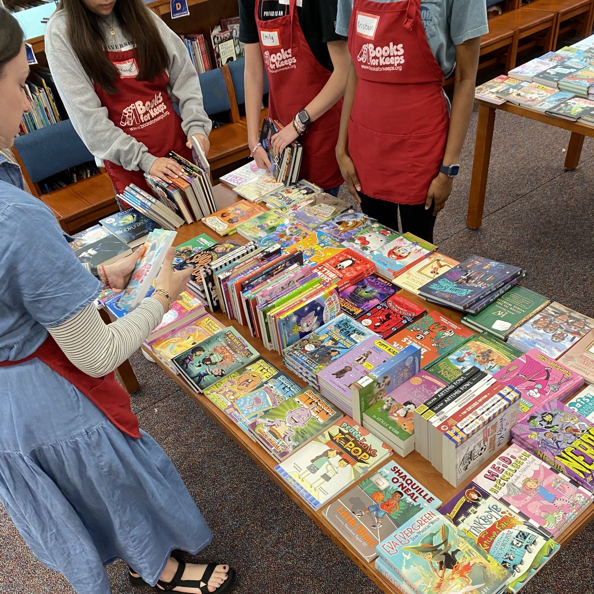 Avid Bookshop tweet media