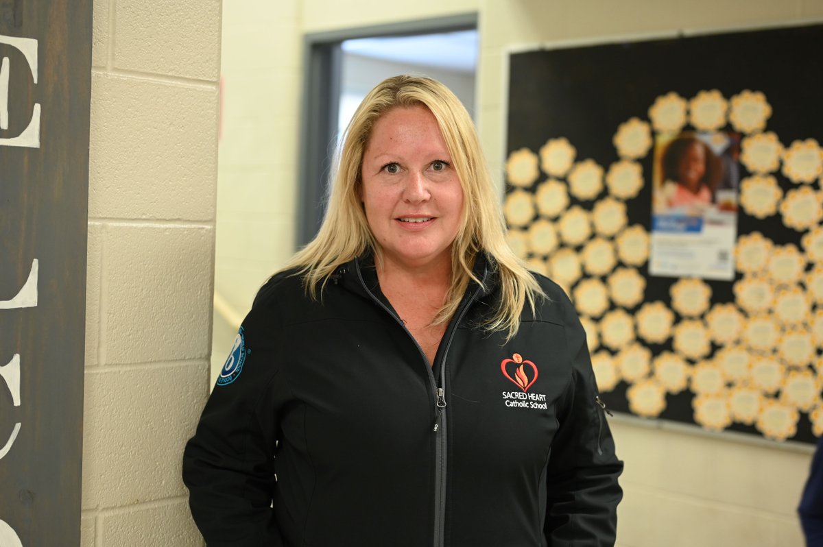 Krista Phillips, EA at Sacred Heart Catholic Elementary School in Guelph is one of the kindest, most compassionate individuals in our school. She is always willing to lend a hand to both staff and students in whatever capacity they need.  

Read more: loom.ly/Yqo1pzM