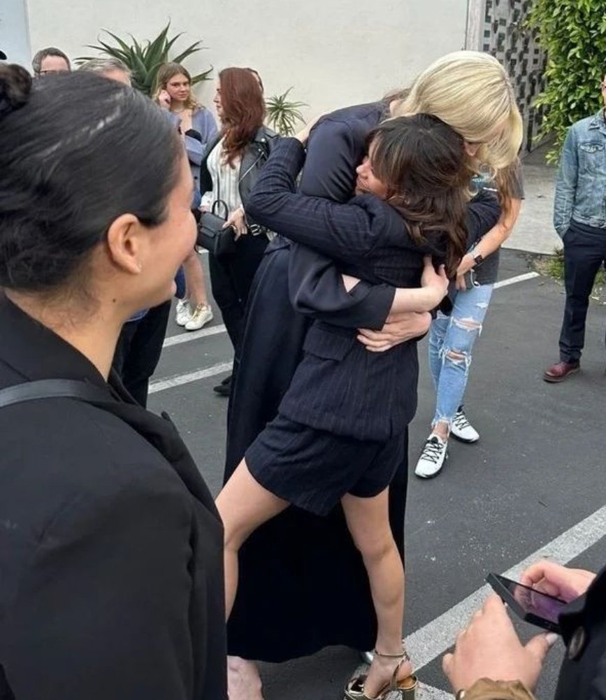 JuliaMariaVent4's tweet photo. Jenna Ortega and Gwendoline Chirtie❤️ https://t.co/Zn1fgSbisw