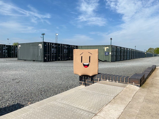 Self Storage Stan has been out on the road visiting our members in his new consultancy role. Here he is with Laura at Clear Store Hereford. You can see by his face how pleased he is with the quality of their fantastic container site.
#makingUKstorageGreater #SSAUKConf2023