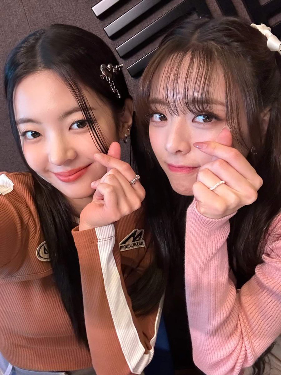 xia ♡ (@yunaslofi) / Posts / X