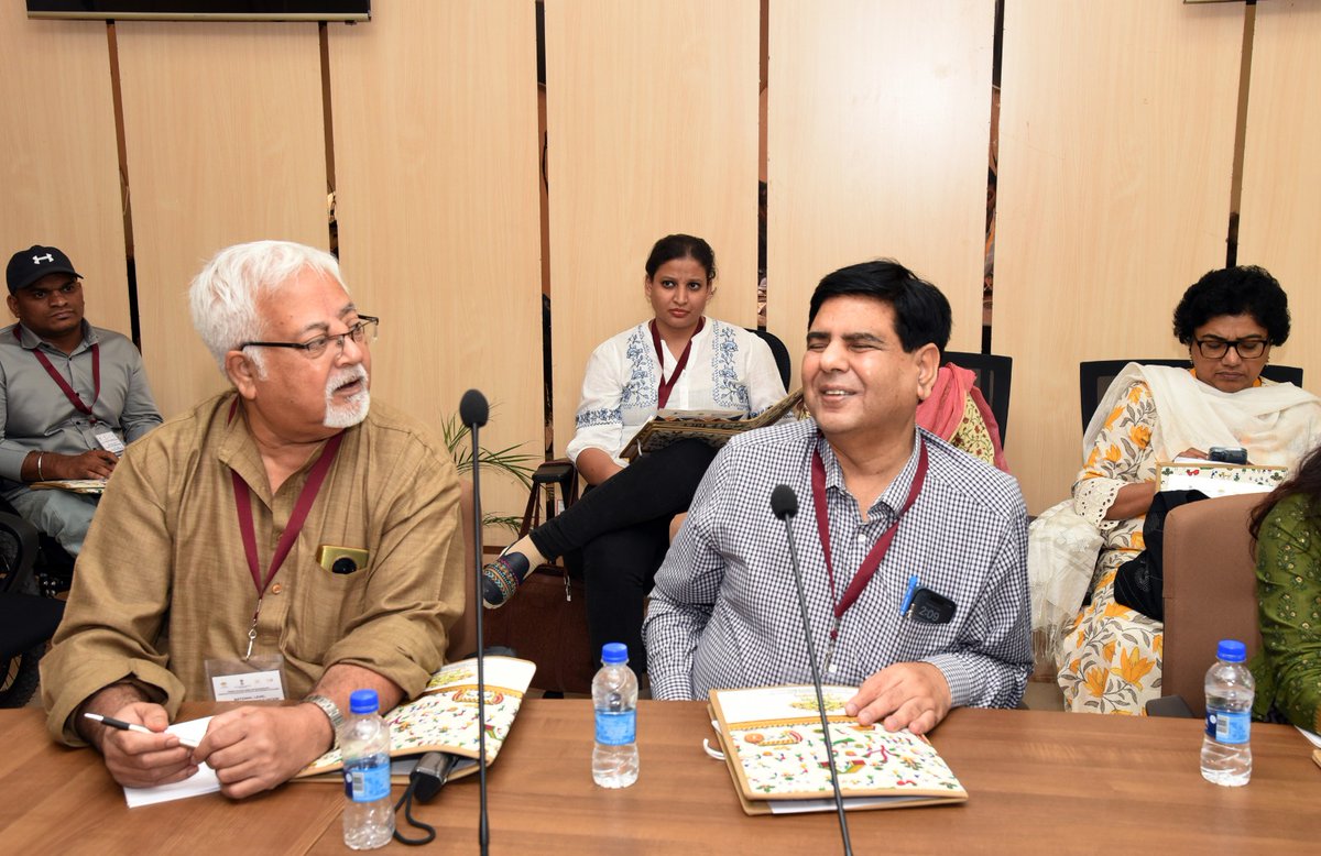 socialpwds's tweet photo. Further  more than 100 people became an active part of the  2 Working Groups namely Skilling and Employment, wherein 6 Round table discussions were held to frame strategies for Skilling and employment of PwDs. https://t.co/PVOYkhGOAl