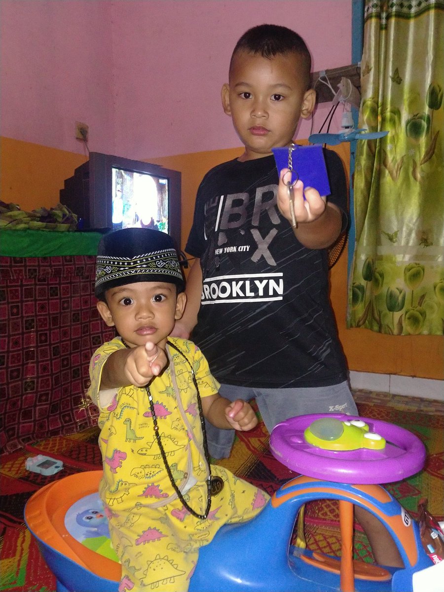 Bebens's tweet photo. Awas.... Jangan salah pelih https://t.co/k7X3Hpn1GS