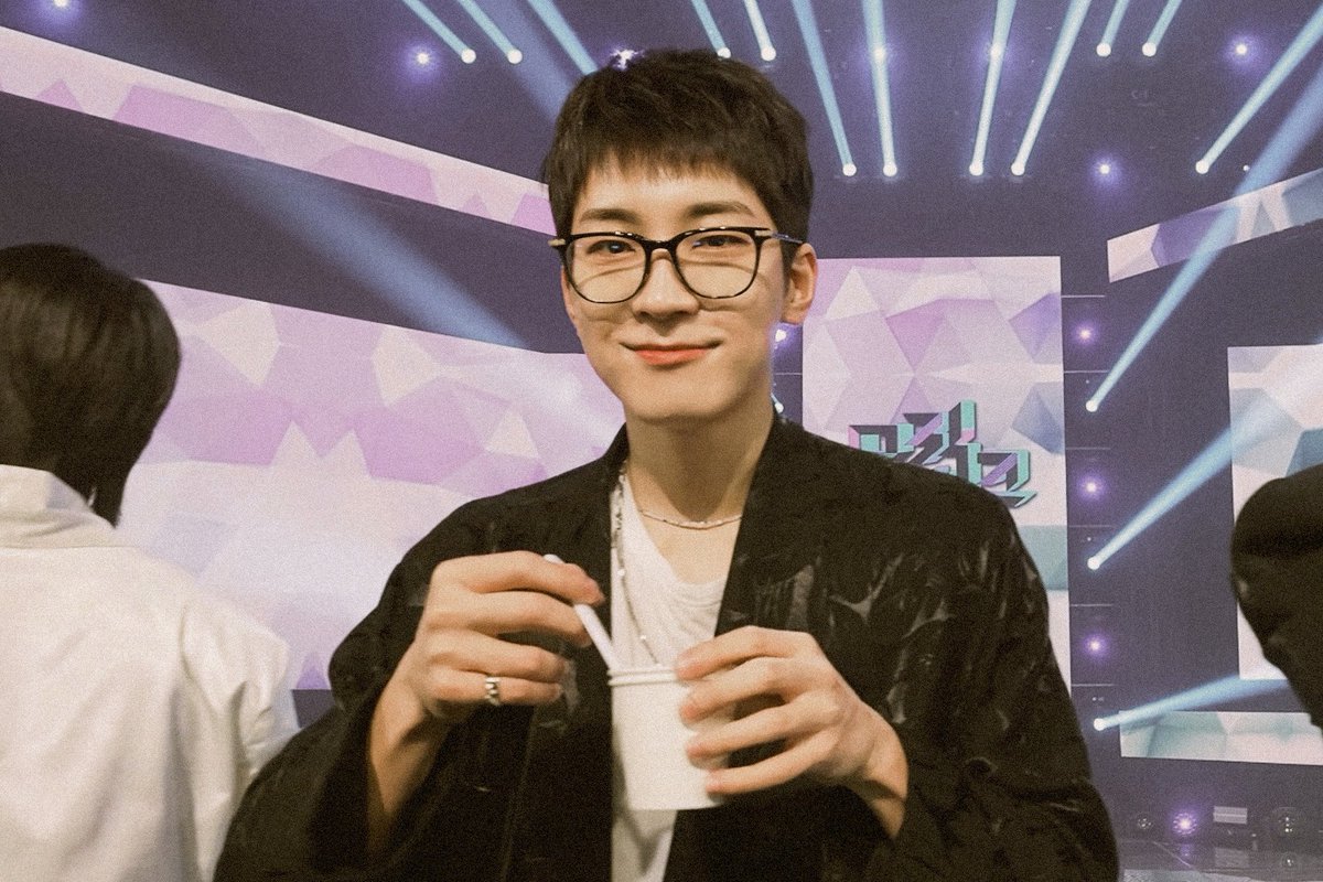 3pm96's tweet photo. 원우🖤 https://t.co/heUU24x4oz