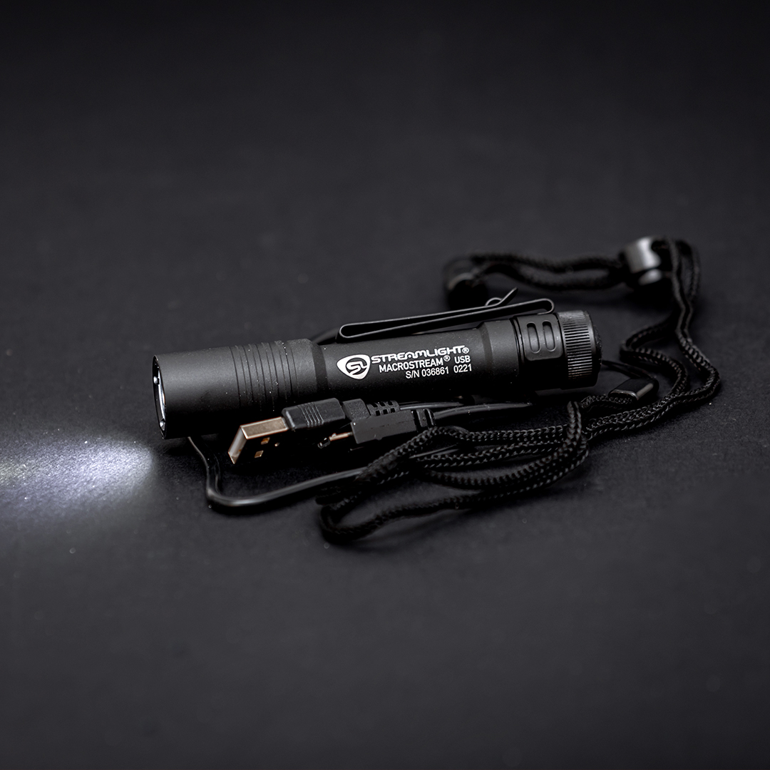 StreamlightDE's tweet photo. Die Macrostream® USB ist eine kompakte Leuchte, die in die Handfläche oder bequem in Ihre Hosentasche passt und noch dazu eine unvergleichliche Leistung in ihrer Größe bietet. 

https://t.co/t5K6krm73R

#Streamlight #brillantdurchdacht #draußen #jagen #Sportzubehör #Macrostream https://t.co/UrBD43HNFO