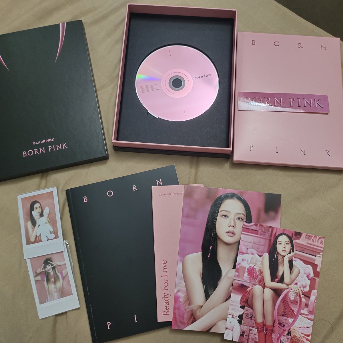 iBlinkstore's tweet photo. WTS album BLACKPINK Born Pink Black &amp; Pink ver

150k/2 album (Wajib Take All)

Kelengkapan:
-Box
-CD
-Instant film
-Postcard 
-Large Photocard 
-PB
-Stiker
-Lyric

Minus poster dan selfie photocard
Kirim dari Bekasi
Via 🍊 free ongkir
Include adm&amp;packing bubble+kardus https://t.co/qL2oGvPJe0