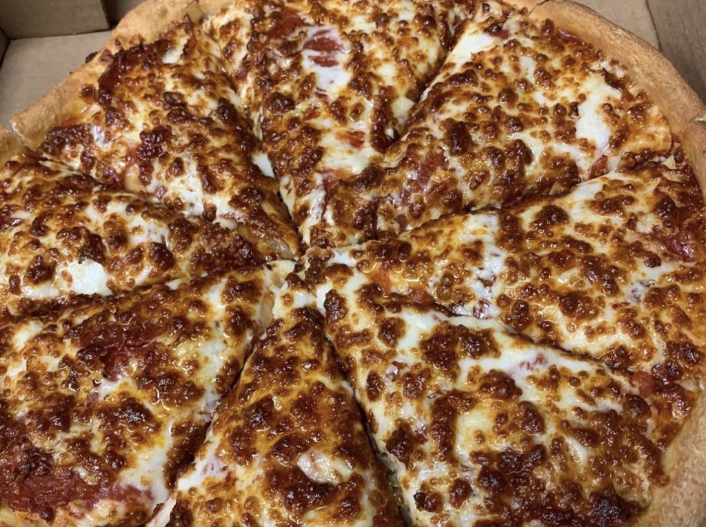 HendersonMrBs's tweet photo. It’s #FreePizzaFriday! Hit that RT button for your chance to win a FREE large one topping from Mister B’s! Must follow to win 🍕 https://t.co/gokBWfOn2s