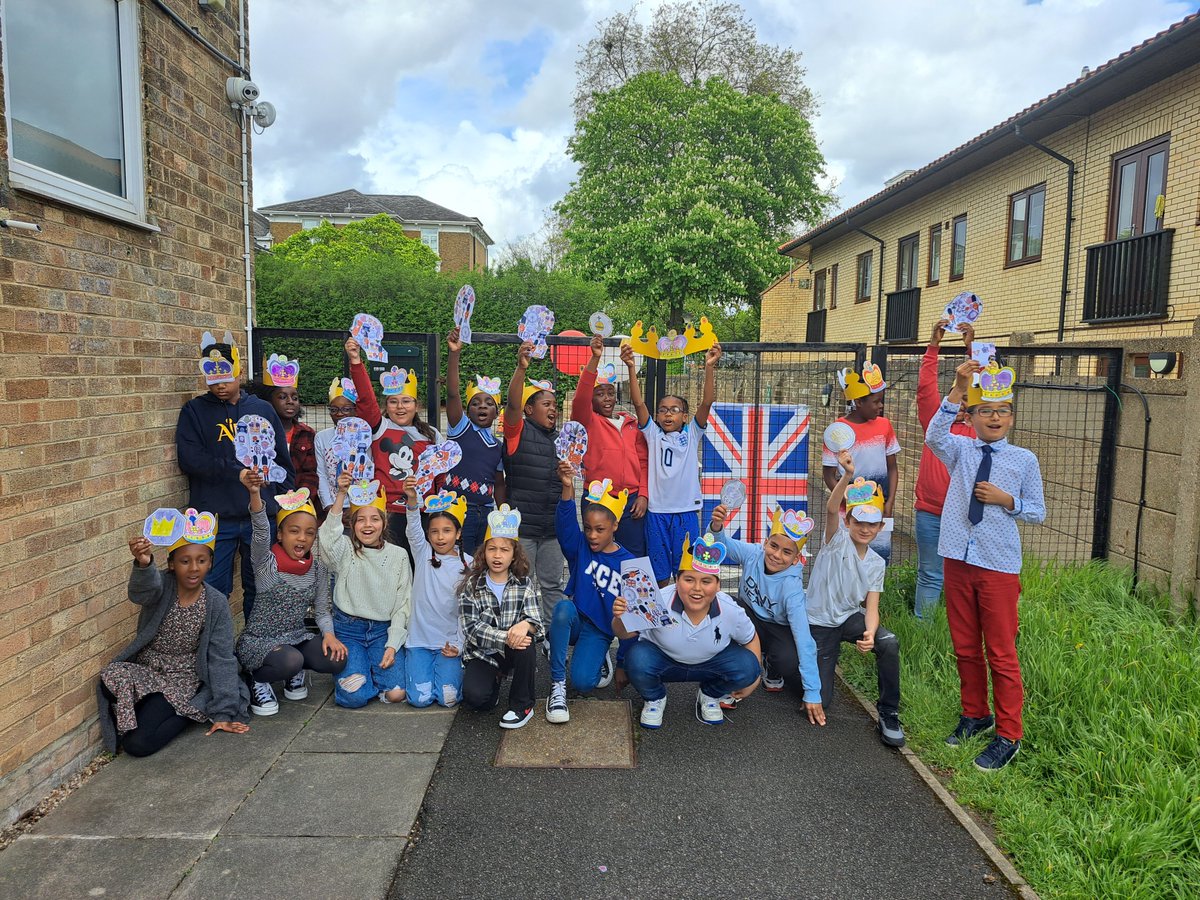stbsw12's tweet photo. We celebrated the Coronation of King Charles III in school today. We learnt about the Royal family. We also designed stamps, coins and made a collage of the king. Despite the rain we had an indoor picnic. #LongLiveTheKing https://t.co/cGvh84zJan