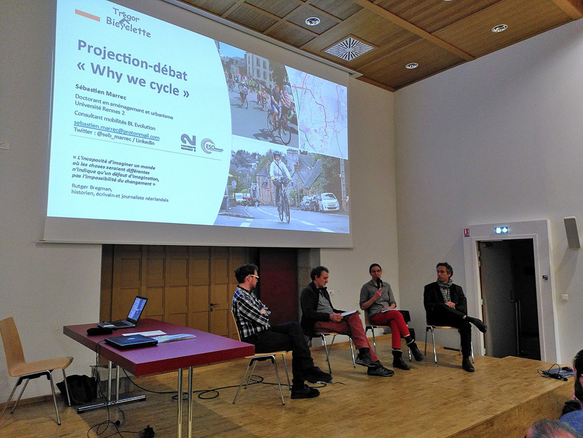 TreBicy's tweet photo. Hier #projection du film #whywecycle @ville_lannion
Questions de Guillaume Leroux (président de l'asso), et échanges dans la salle avec Carine Hue (élue @AggloLTC), @seb_marrec (consultant en mobilités @bl_evolution), @houzet_olivier (maire de St-Quay-Perros)
#inspiration #vélo https://t.co/nZ8rKyX4OF