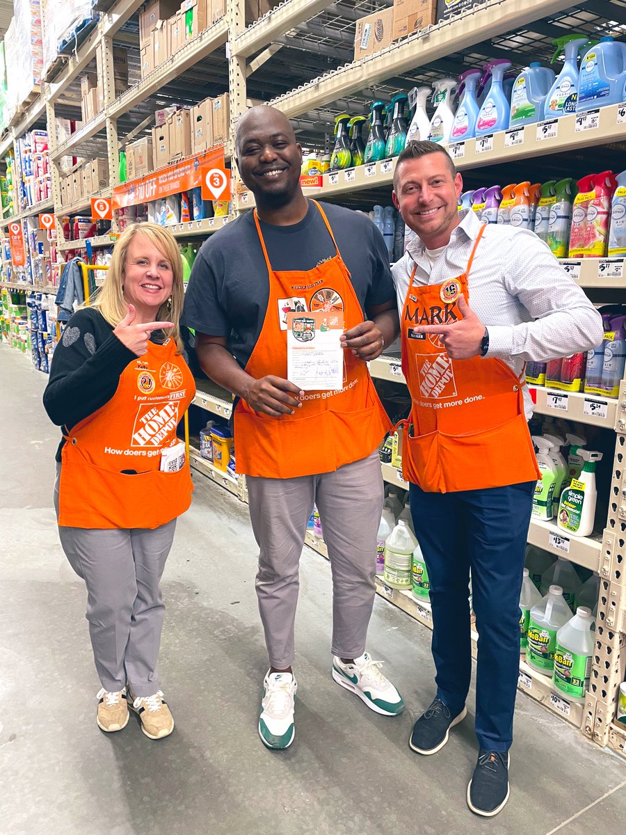 Great spending time with @kelly_mayhall yesterday! Also wanted to Thank Malcom from D28I for helping to pack out and assist our customers! Living Our Values! #BuckheadHD @philp_scott @mlindsey1223 @ShawnDDavis @mr_richardson @martyatlga @EileenClaar1