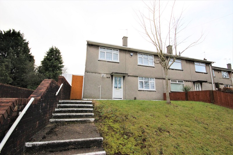 SOLD STC: Llanwern Road #Newport. House - 3 bed £170,000