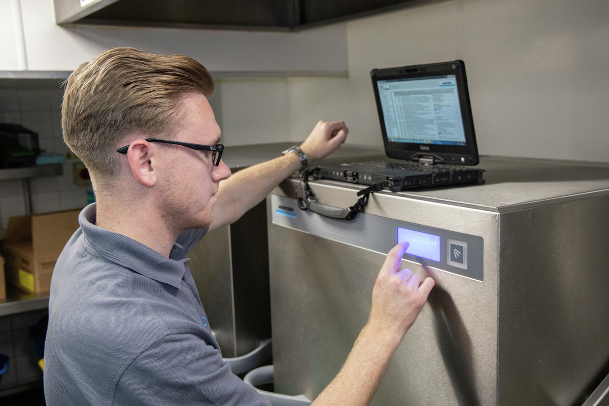 WinterhalterUK's tweet photo. You chose Winterhalter to deliver the best warewasher. So why would you rely on another company to deliver the service? Always reliable, always competitive, always using original parts, always the best from Winterhalter.

https://t.co/rHBytPN7bq

#warewasher #reliable #service https://t.co/Nk9WWiGAdm