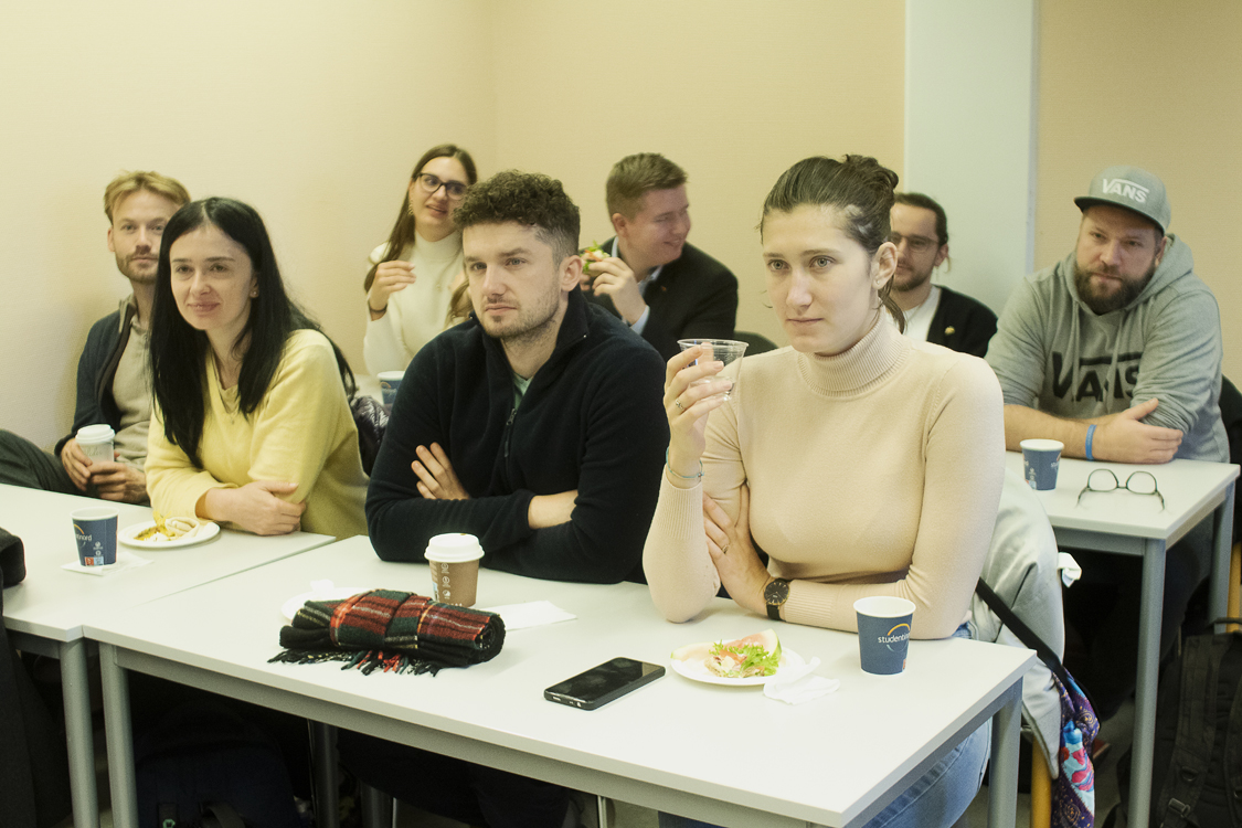 We aren't only about High North Dialogue. We want students looking for internships as well as young people wanting to take part in our program with Norwegian – Ukrainian Chamber of Commerce), all expenses paid. Read more -> nord.no/en/news/open-i…