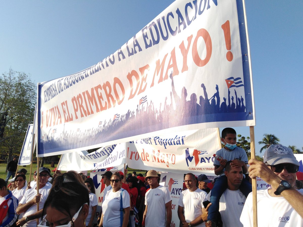 ProvedH's tweet photo. Este es el sentimiento que nos une #ALaPatriaManosYCorazón #Proved #Holguín https://t.co/B2Gvchx0F0