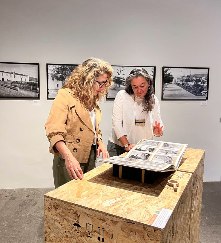 ipcepatrimonio's tweet photo. El #IPCE inaugura la exposición ‘La Palma 1931. Postales de otro tiempo’ que nace con el objetivo de apoyar la recuperación de la isla a través de un #patrimonio fotográfico que hoy se ha convertido en uno de los mejores guardianes de la memoria

+info👉https://t.co/Ee0I5lX2Kj https://t.co/6ZkjzaaSec