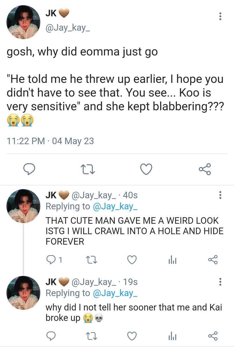 VKFLORAL's tweet photo. #taekookau
On a plane, Jungkook was talking to his mom who was adamant to talk to his boyfriend, whom he broke up with but she wasn't told that.

So Jungkook asks the guy next to him to pretend to be his boyfriend and talk to his mom.

He doesn't know that the man is an idol. https://t.co/9aupzPoocI