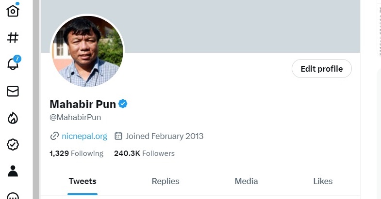 MahabirPun's tweet photo. हुर्रे, आज देखि मेरो Twitter ले पनि निलो टिकी पायो बाई !!!😀😍🤣 पेन्सिलभेनिया USA बाट निमेश घिमिरे भाईले बनाई दियो पैसो तिरेर। 🙏🙏🙏 https://t.co/QjImNbEk0b
