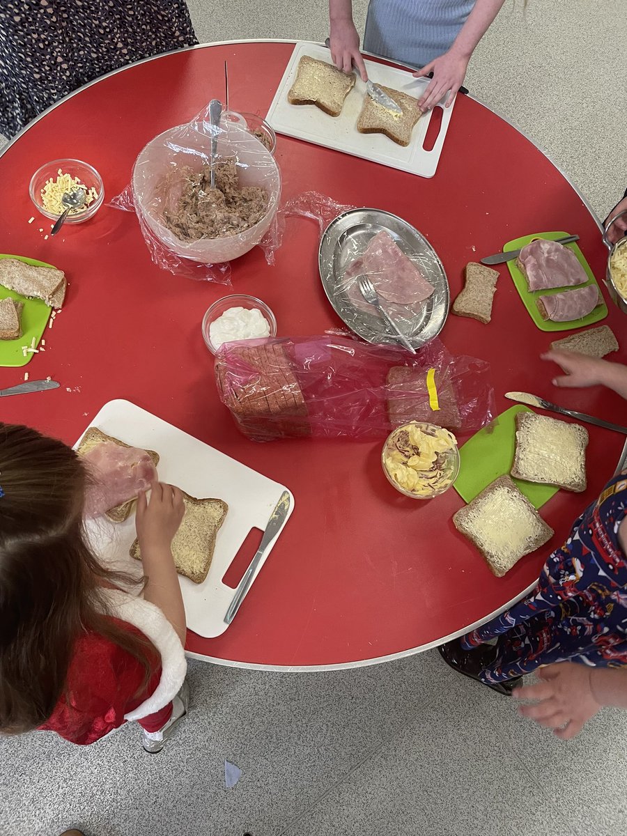 StPaulsTongham's tweet photo. Today we made our own special coronation lunch. We had sandwiches, cake and strawberries &amp; cream. https://t.co/wR4De9fZCq
