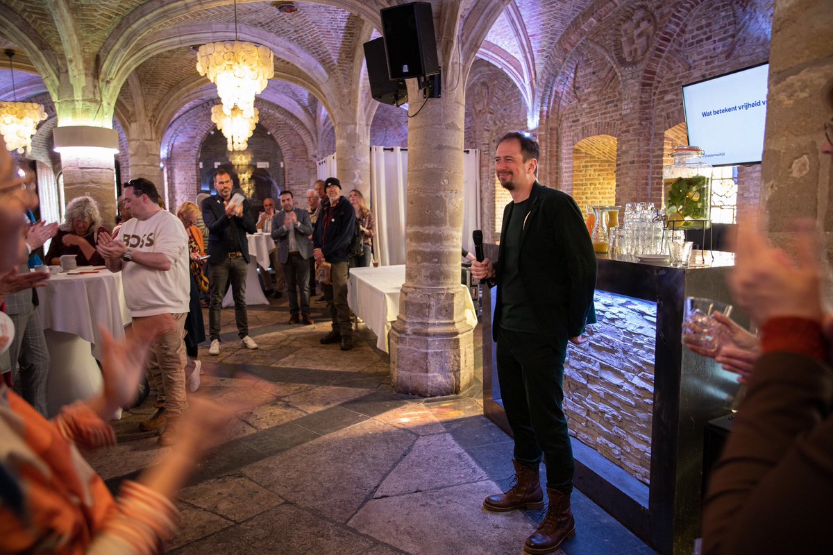 Vrijheidsvuur in Gouda <a href="/AVGouda/">AV Gouda</a> veel 🙏 

<a href="/45meiGouda/">4&5 Mei Gouda</a> <a href="/bluswerk/">Marien Brand</a> <a href="/M_bunnik/">Michiel Bunnik</a>