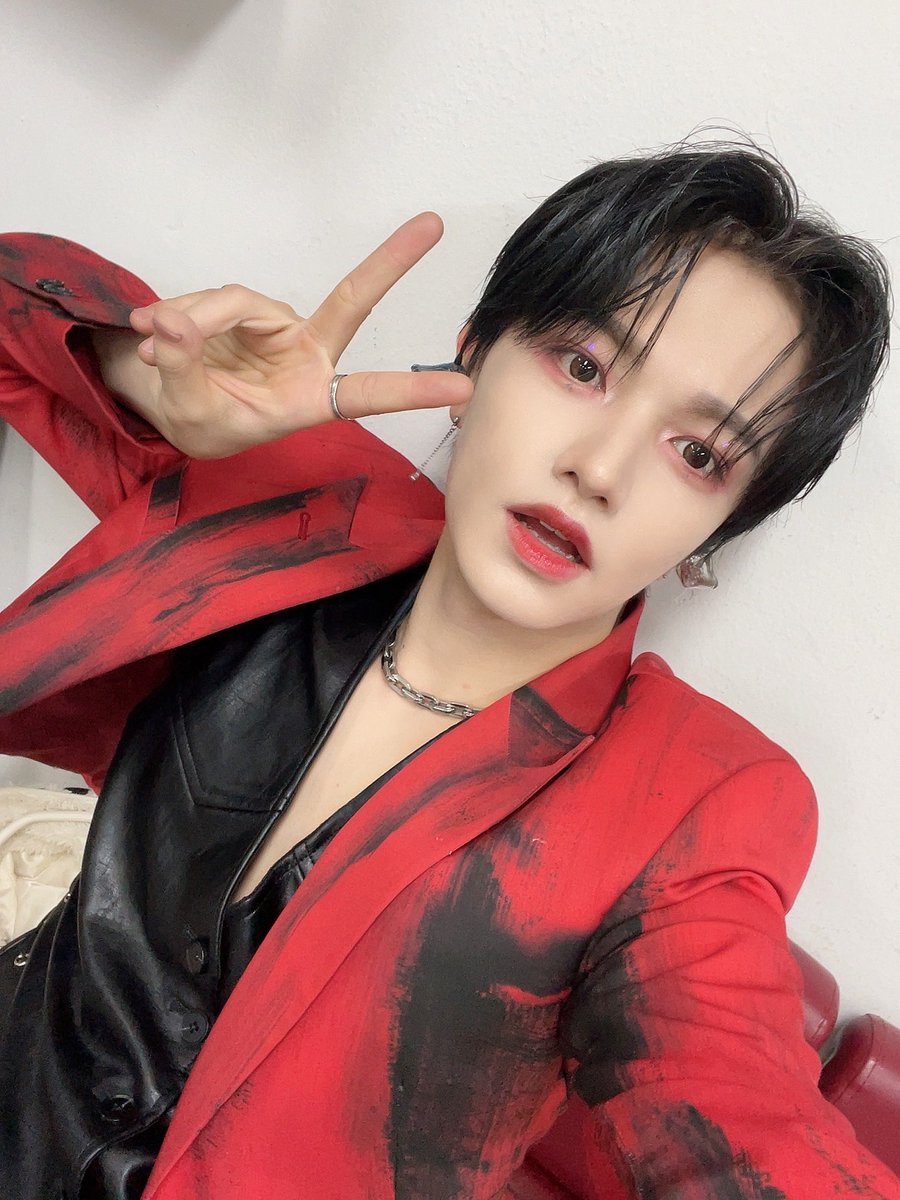 BAE173_member's tweet photo. [#빛] 

피크타임 첫콘 완료!!☺️
좋은 추억 만들어준 엘스 너무 감사해요
내일도 즐겁게 놀아보아요 사랑해요😘 

#BAE173 #비에이이173
#BIT https://t.co/ZuRiVMgXT4