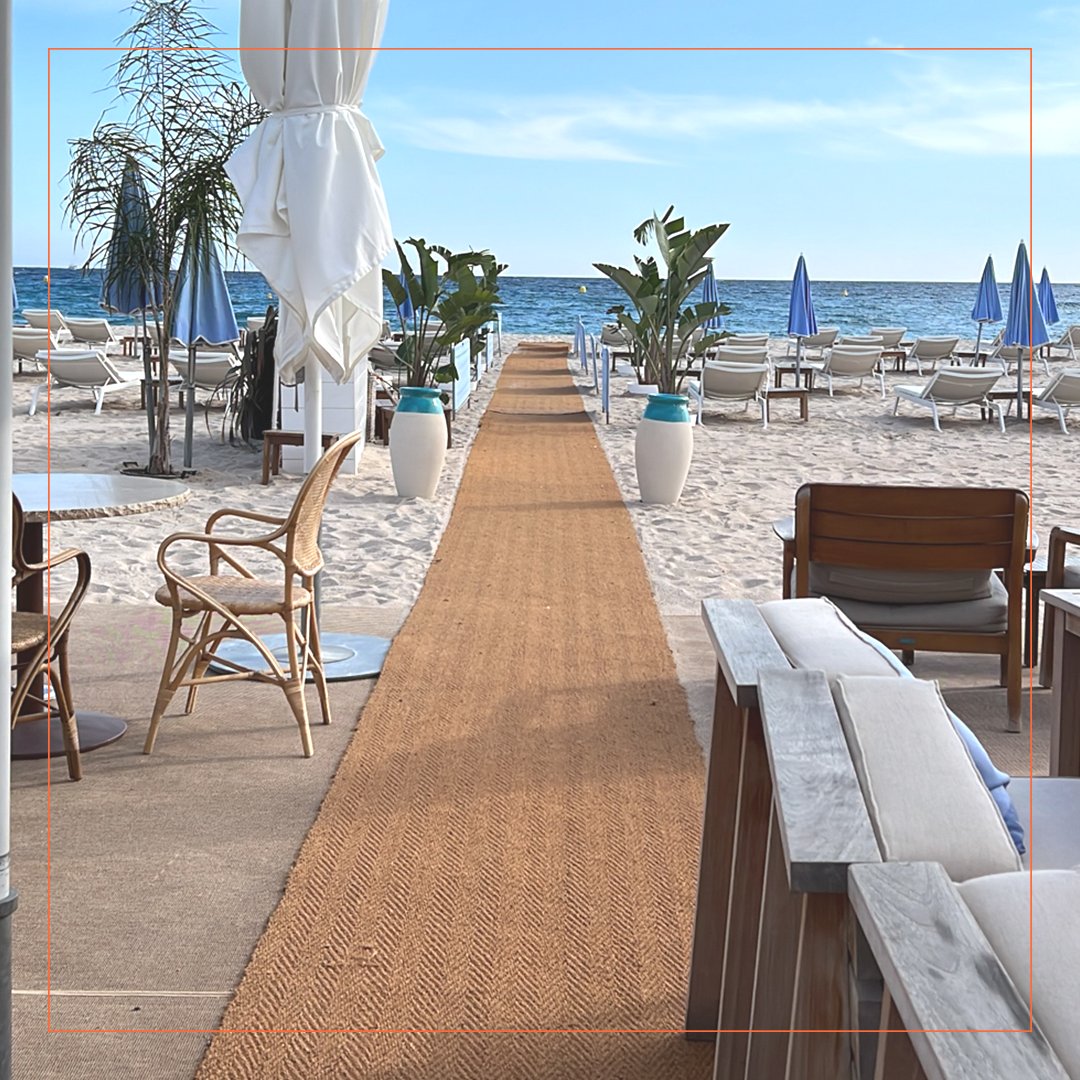 FuturingEvents's tweet image. Recipe for a successful internal seminar evening:
⚪ Blow some bubbles
🍸 Pour some cocktails
🥁 Shake to the beat
🔴 Add more bubbles
🌸 Place fun props at the photocall
✏ Don't take yourself too seriously, get your caricature done already