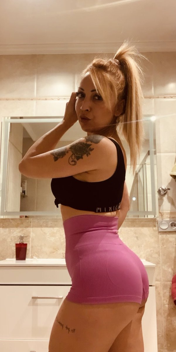 Feliz finde amores 🫶😘

#bodyshot #bikini #CreadoraDeContenido #FelizFinDeSemana #CulitoRico