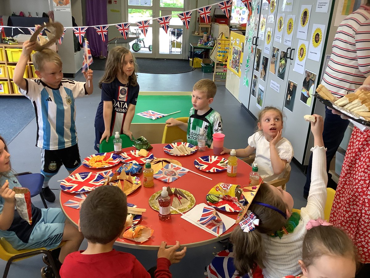 More party photos. <a href="/springwoodyear1/">Year 1</a>  <a href="/springwoodyear2/">Year 2</a>