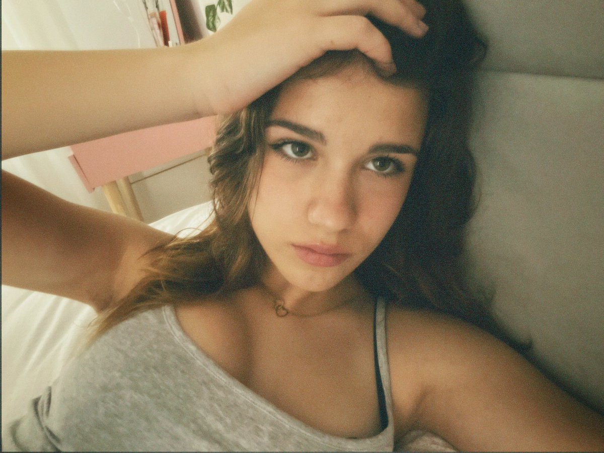 bia ❥ tweet media
