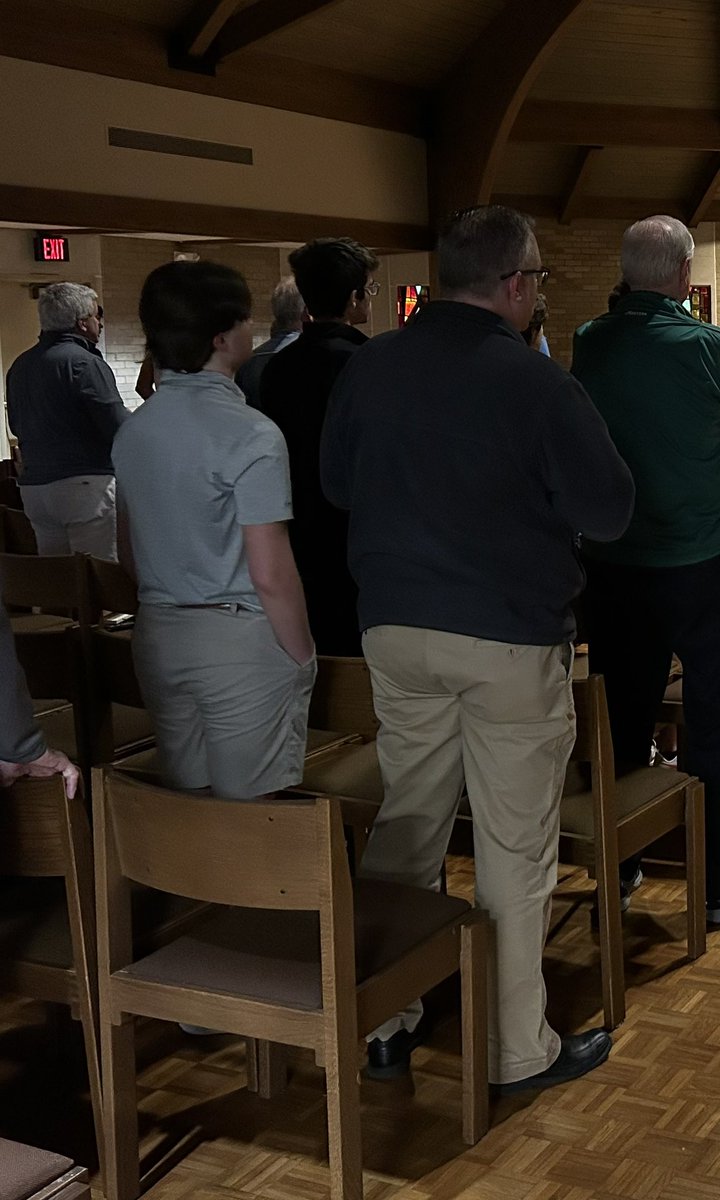 DSJMinistry's tweet photo. Amazing way to start the day #HolyMass
We had current students, graduating seniors, alumni. Spartan fathers & mothers. Current teachers, retired teachers. Catholics and non-Catholics. #OnebodyinChrist
Mothers also received a special blessing for Mother’s Day @DeSmetJesuitHS https://t.co/f4vUG759zY