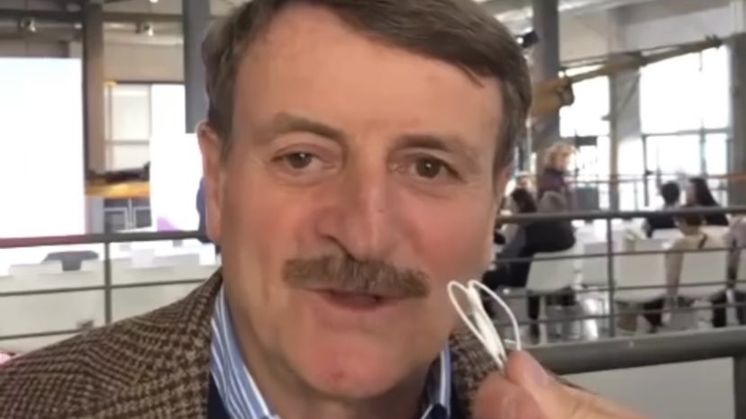 La_Sestina's tweet image. #GiacomoPoretti, intervistato da #LaSestina durante la #CivilWeek, ha parlato dell'importanza sociale dell'arte e del cinema @CorriereBN